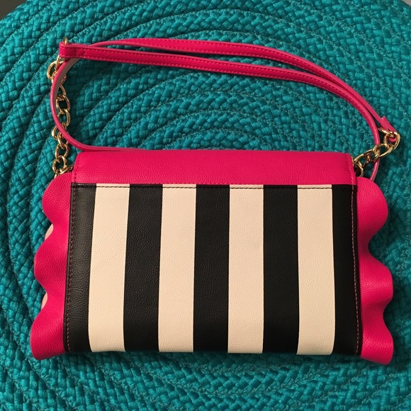 Betsey Johnson Clutch or Cross Body purse, bag - Picture 3 of 8